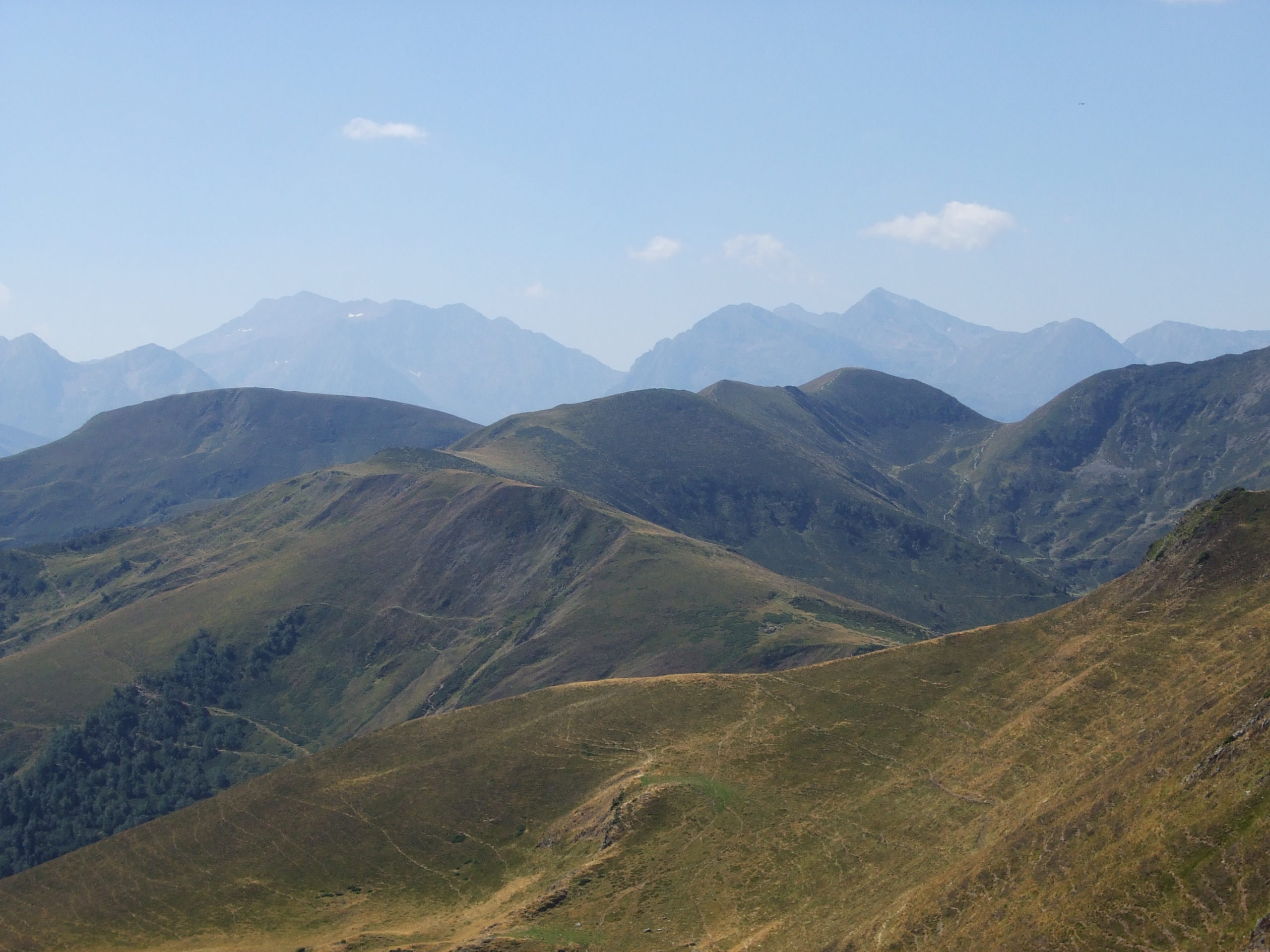 mont né al bachimala, guerreys i lustou