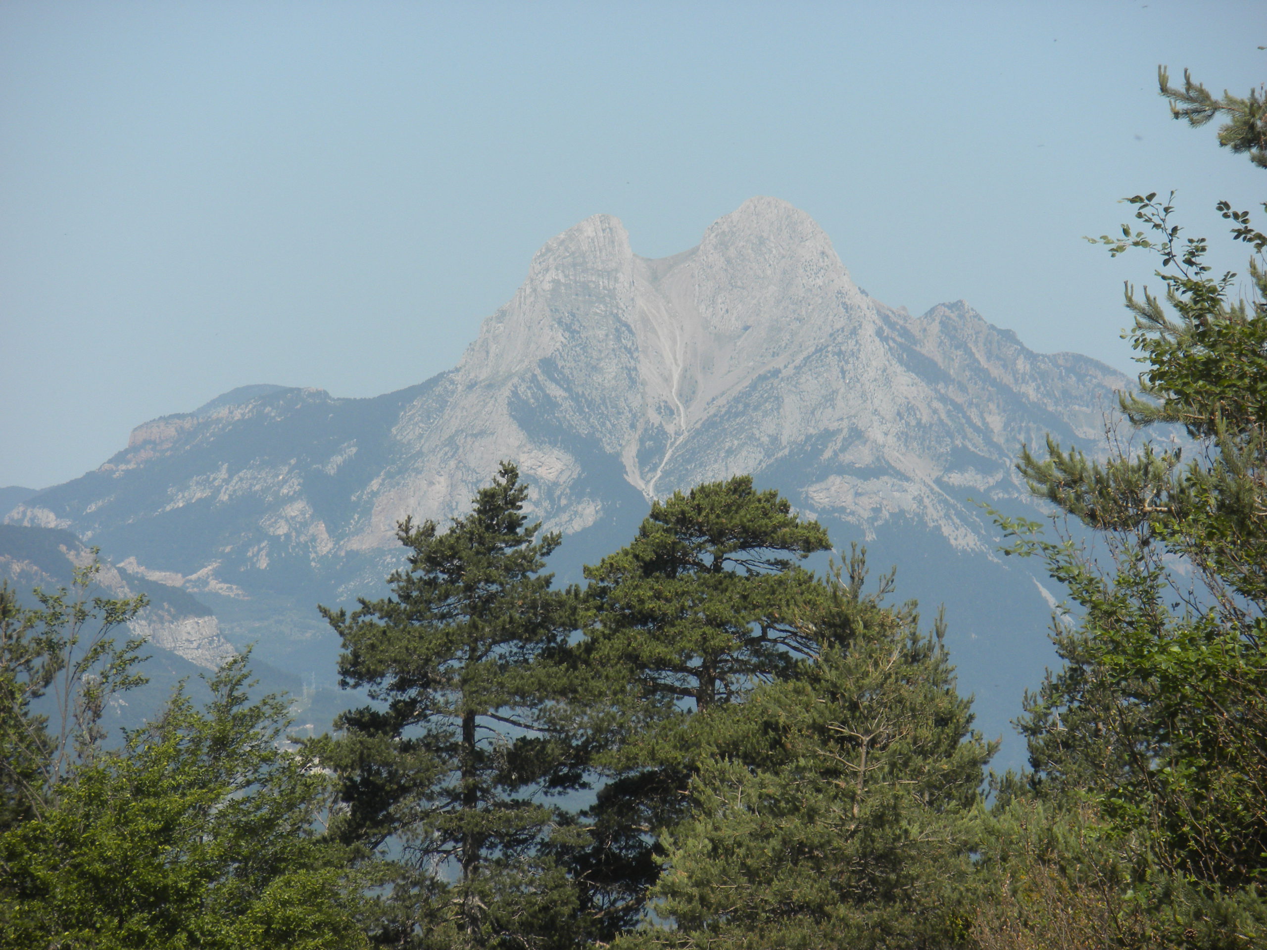 el serrat negre del catllaràs al pedraforca