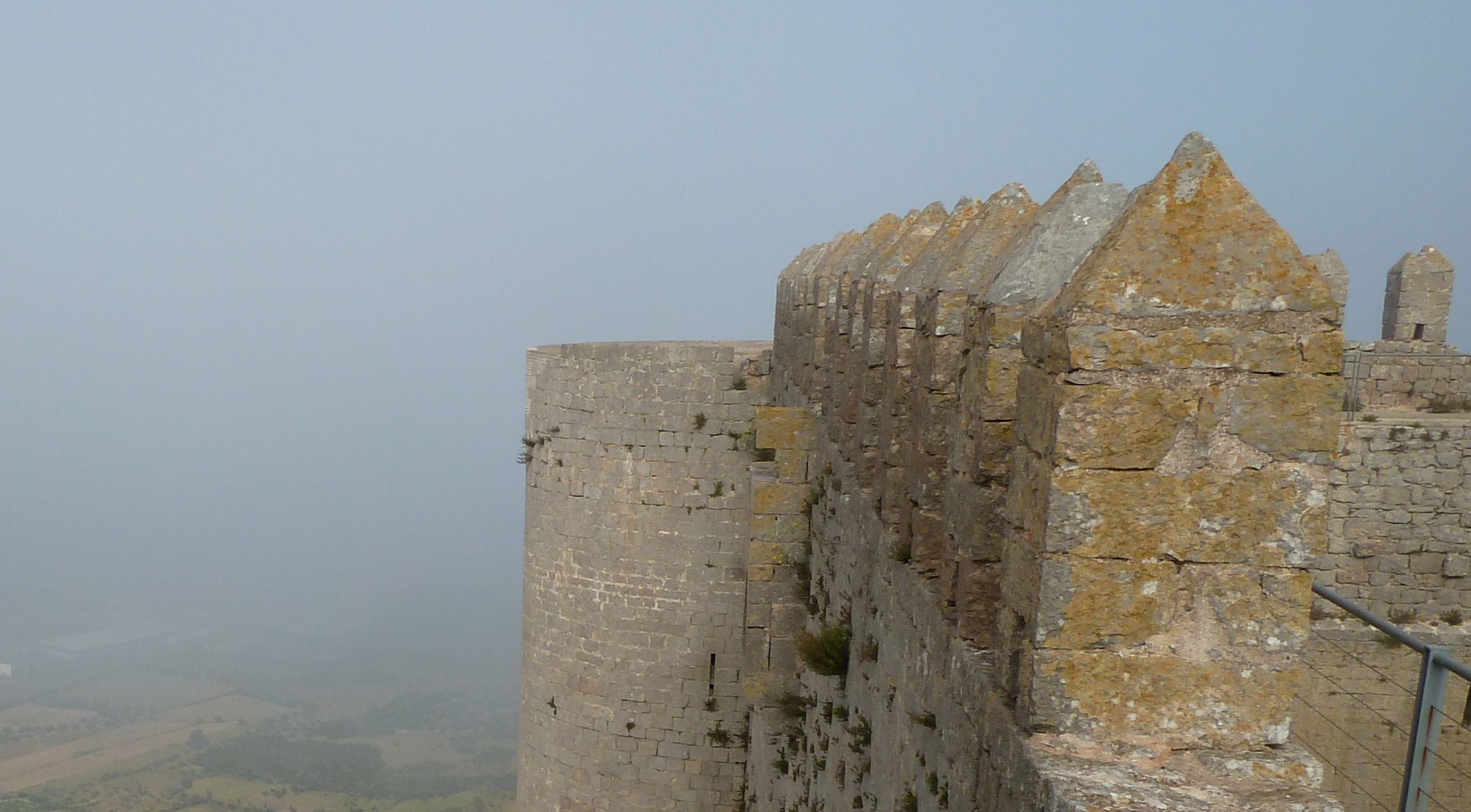 massís del montgrí, castell
