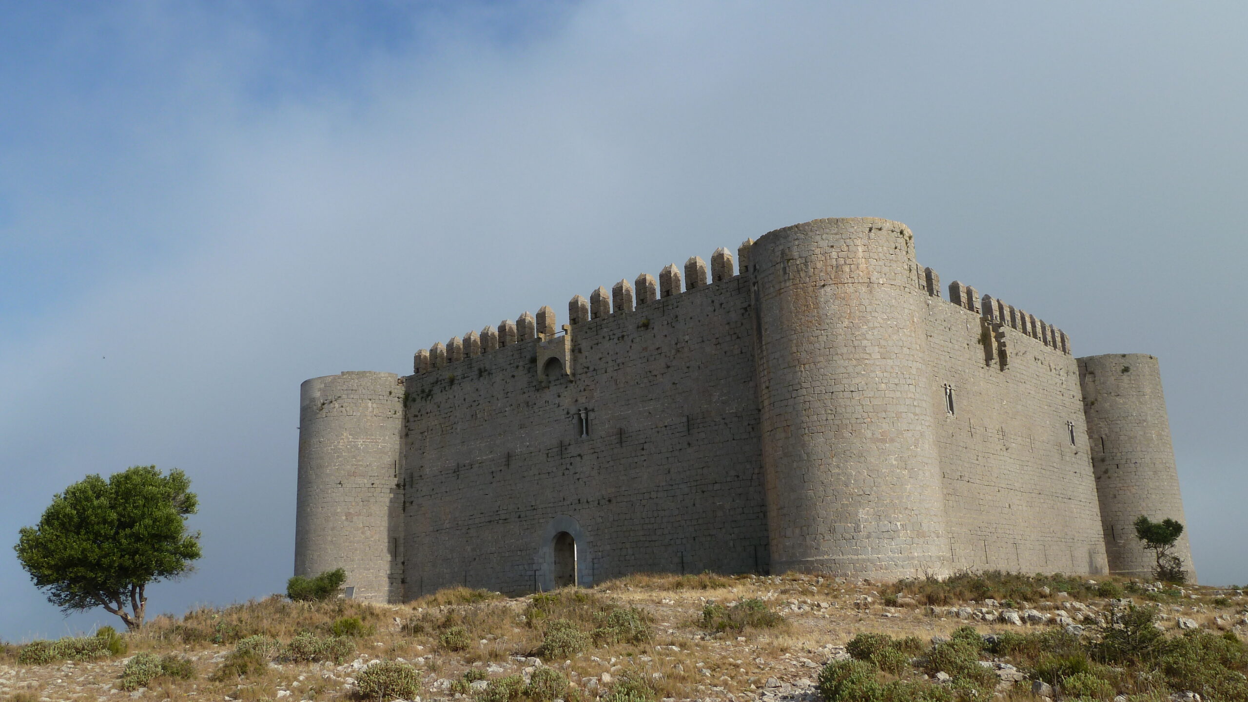 massís del montgrí, castell