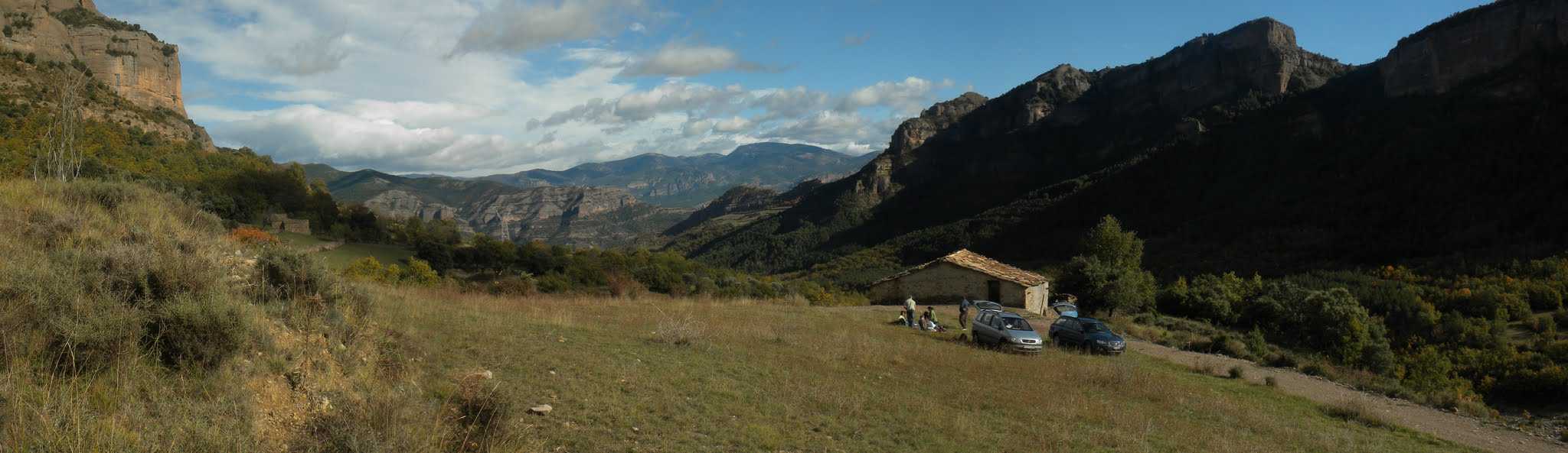 Vall de Serradell, Alta a Serra de Sant Salvador i Boumort al fons